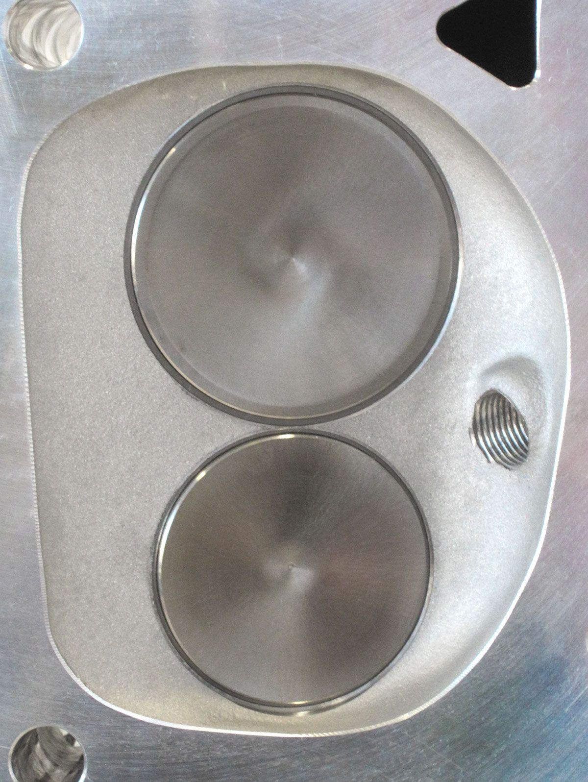 Aeroflow Performance 2.30" x 1.18" Intake Port, 1.75" x 1.25" Exhaust Port Aeroflow Complete Big Block Chrysler 383-440 220cc Aluminium Cylinder Heads with 82cc Cha SR