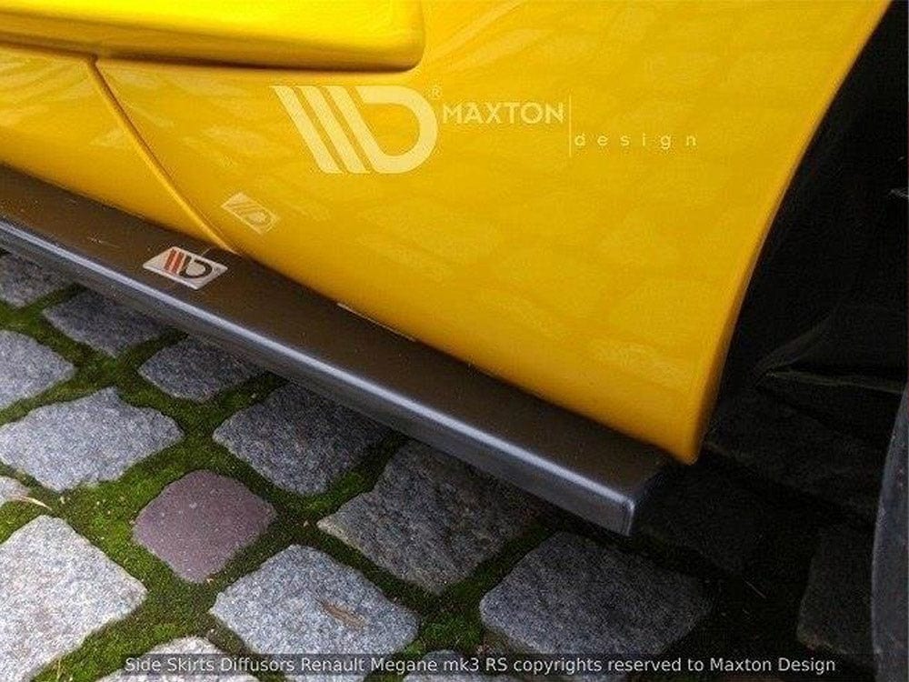 Maxton Design Carbon Look / Yellow Side Skirts Diffusers Renault Megane 3 RS Maxton Design SR
