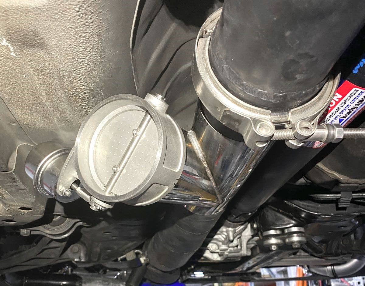 Aeroflow Performance Opens when boost reaches 6-7 psi Aeroflow 3-1/2" Exhaust Control Valve AF9590-3500 SR