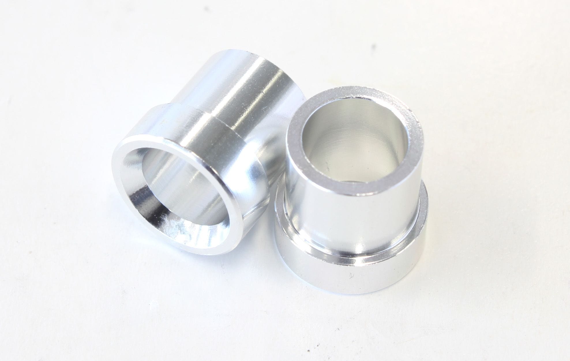 Aeroflow Performance Silver Finish. Suits Aeroflow, Moroso & Russell Tubing Aeroflow -6AN to 5/16" Aluminium Tube Sleeve - Silver Finish AF819-05S SR