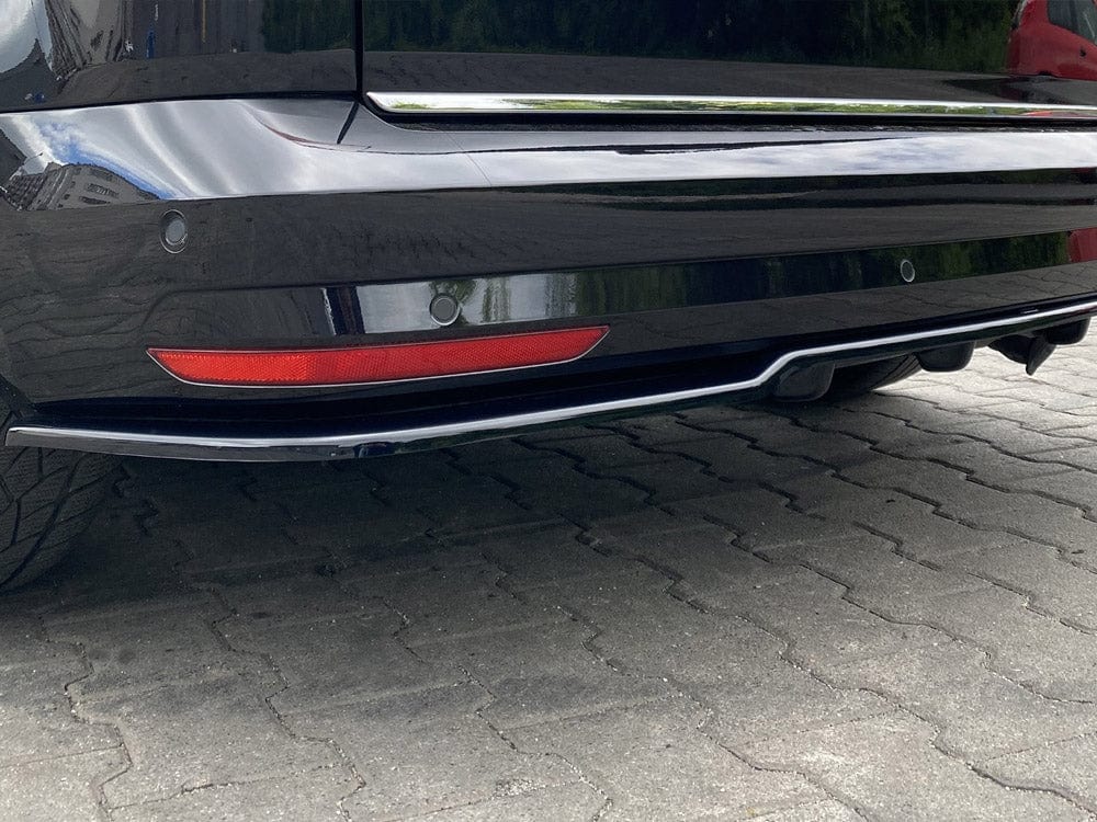 Maxton Design Carbon Look / No Central Rear Splitter (W/ Vertical Bars) Volkswagen Caddy MK4 2015-2020 Maxton Design SR