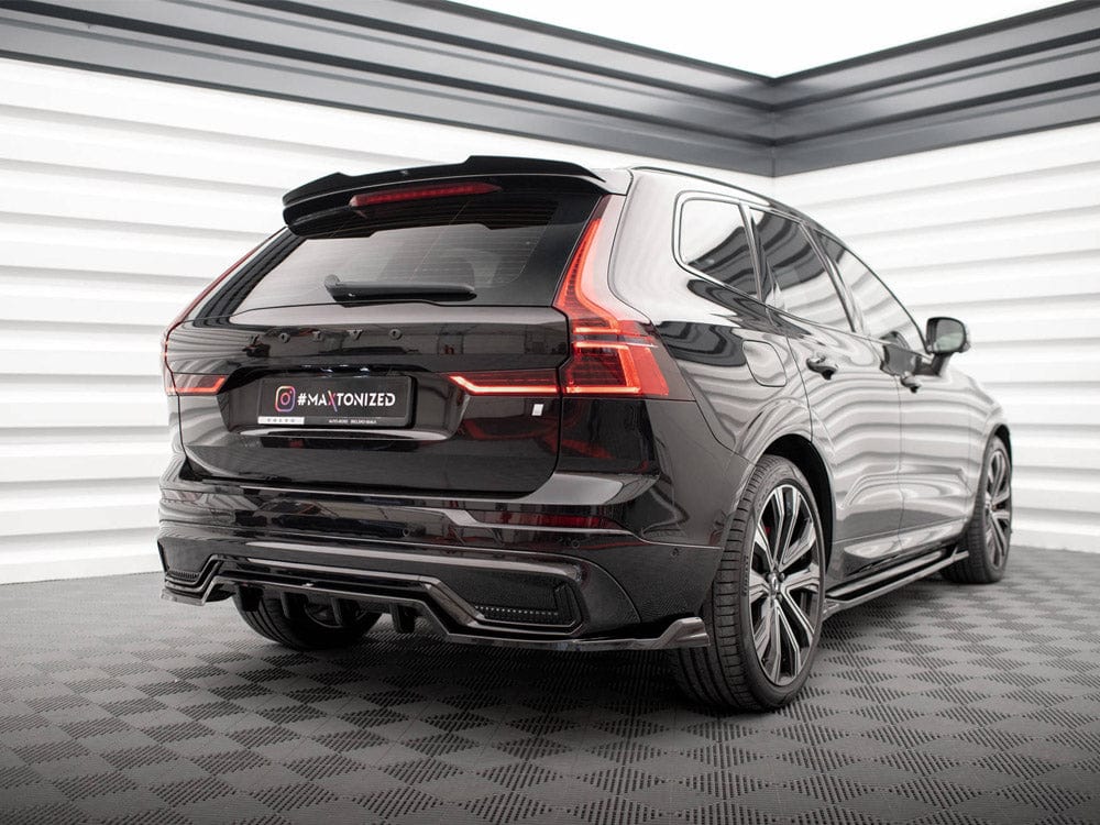 Maxton Design Carbon Look / Yellow Central Rear Splitter (Vertical Bars) Volvo XC60 R-Design Mk2 Facelift Maxton Design SR