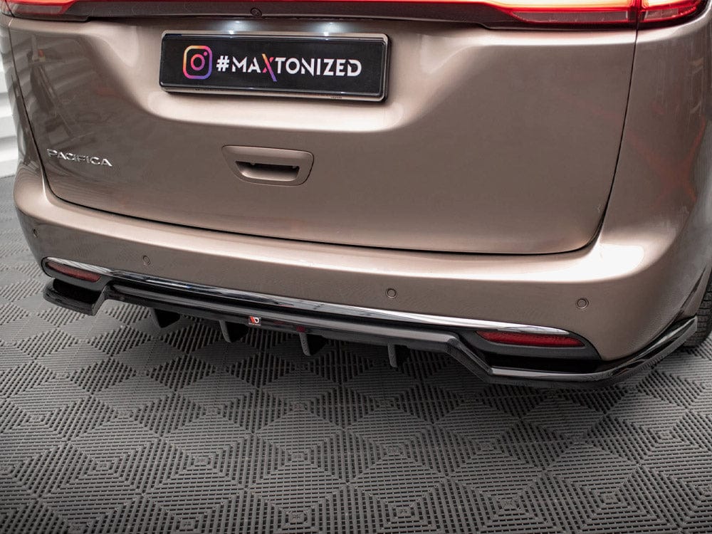 Maxton Design Central Rear Splitter (Vertical Bars) Chrysler Pacifica Mk2 Maxton Design SR
